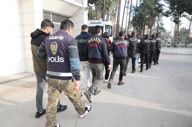 Dolandırıcılık Çetesi Çökertildi
