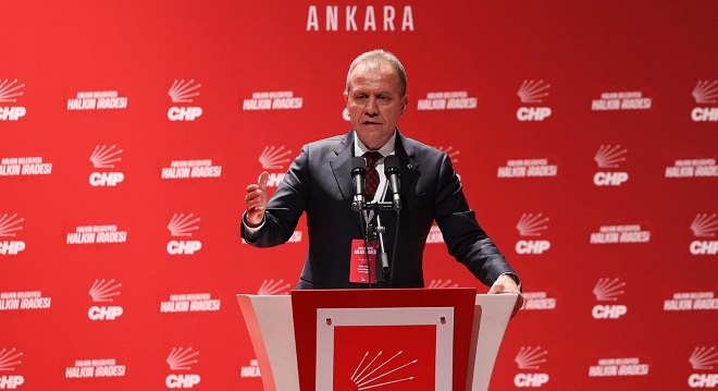 Mersin Büyükşehir Belediye Başkanı Vahap Seçer, Akdeniz Belediyesi’ne kayyum atanmasına