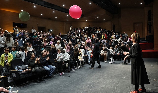 Antalya Büyükşehir Belediyesi Şehir Tiyatroları (AŞT), çocukların dolu dolu bir