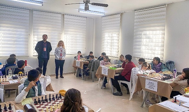 Bornova Belediyesi, Hobi ve Beceri Edindirme Kursları kapsamında yarıyıl tatiline