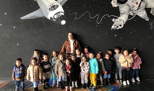 İzmir Büyükşehir Belediyesi yarıyıl tatilinde çocuk atölyeleri ve oyun odalarından