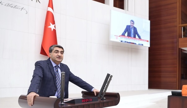 DEVA Partisi Genel Başkan Yardımcısı Mehmet Emin Ekmen, Tarsuslu marul
