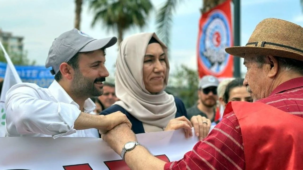 Mersin’in Akdeniz ilçesinde DEM Partili Akdeniz Belediyesi’nin iki eş başkanı,