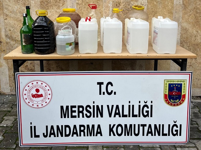 Mersin İl Jandarma Komutanlığı ekipleri sahte içki üretimi ve ticaretini