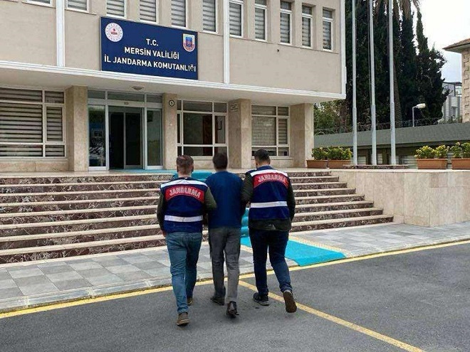 Mersin İl Jandarma Komutanlığı ekipleri uzun zamandır aranan ve haklarında