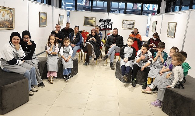 Kartepe Belediyesi tarafından düzenlenen Yarıyıl Etkinliklerinde minikler gönüllerince eğlendiler.