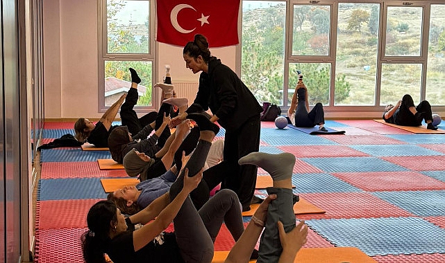 İzmir'de yaşayan Multiple Skleroz (MS) hastalarının denge ve çekirdek kas