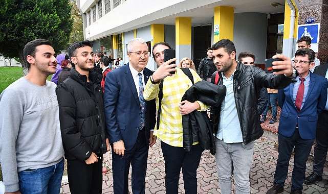 Ege Üniversitesi Merkez Kütüphanesi, referans kaynak üssüne dönüştürüldü.