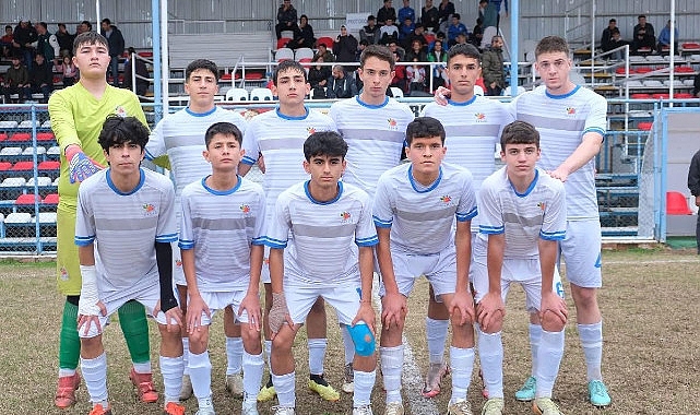 Kemer Belediye Merkez Spor U16 takımı, Play-Off u garantileyerek ligin