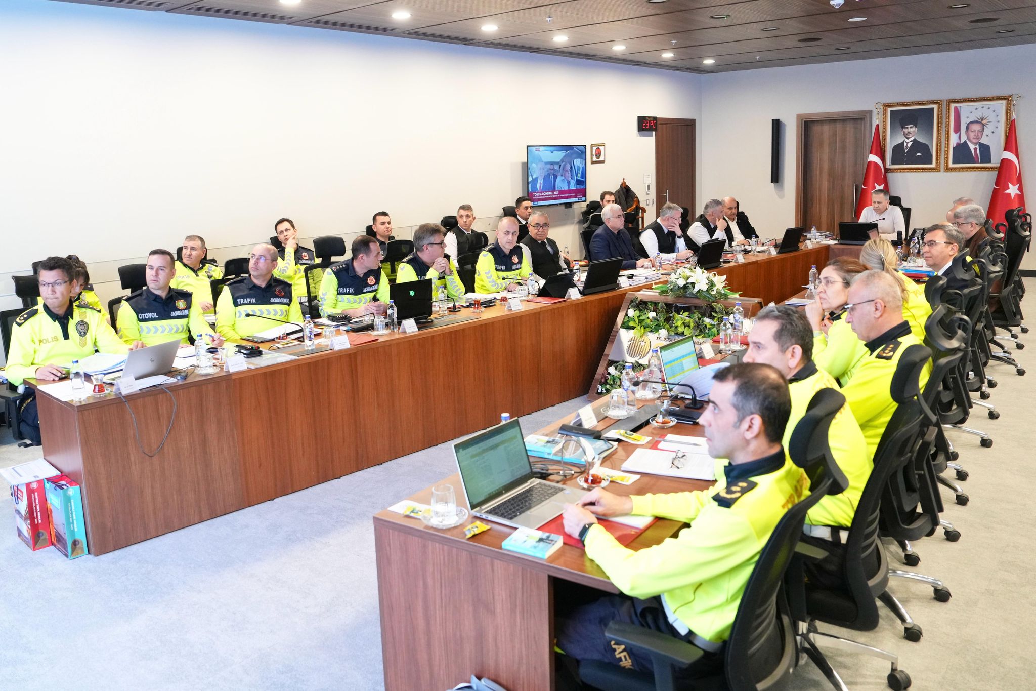 İçişleri Bakanı Ali Yerlikaya, trafikte makas atmaya yeni yaptırımların geldiğini