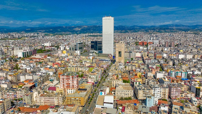Mersin Büyükşehir Belediyesi; kent genelinde planlama, fen, sağlık ve sürdürülebilir