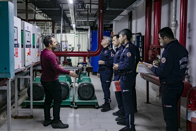 Mersin Büyükşehir Belediyesi İtfaiye Dairesi Başkanlığı, şehirdeki tüm binaların yangına