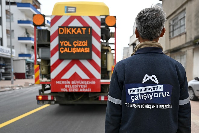 Mersin Büyükşehir Belediyesi ekipleri;kent genelindekiulaşım altyapısını güçlendirmek ve kalitesini artırmak