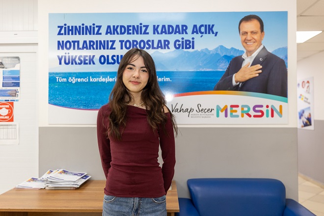 Mersin Büyükşehir Belediyesi, öğrenci dostu hizmetleriyle gençlerin eğitim hayatını kolaylaştırmaya