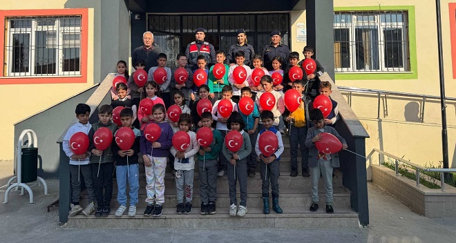 Mersin İl Jandarma Komutanlığı personeli Jandarma Genel Komutanlığının tanıtımına yönelik