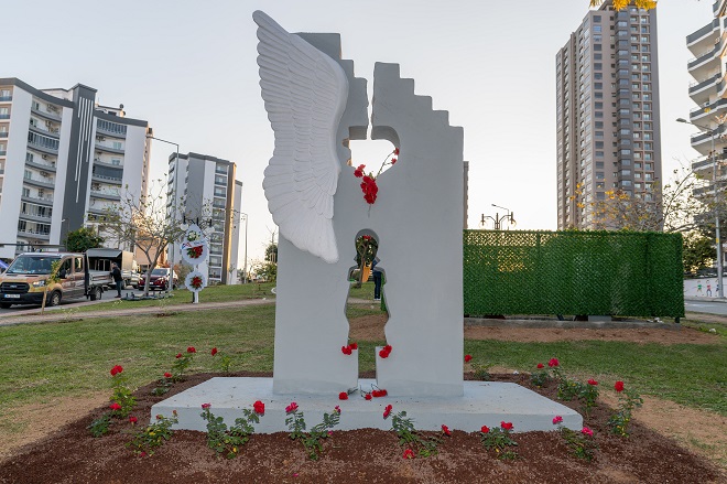 Mersin Yenişehir Belediyesi tarafından 6 Şubat depremlerinde kaybolan çocukların anısına