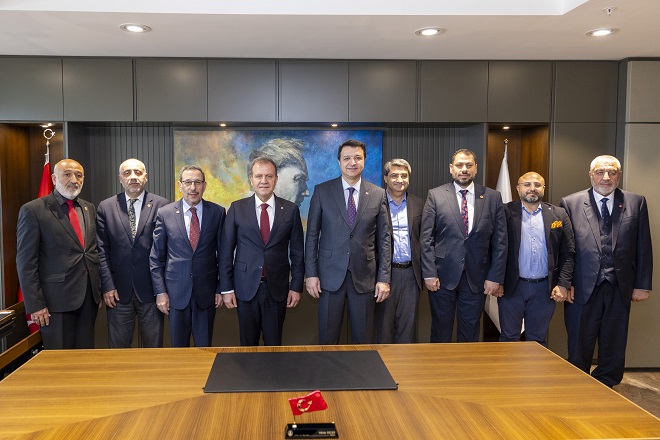 Saadet Partisi 8. Olağan Mersin İl Kongresi dolayısıyla kentte bulunan