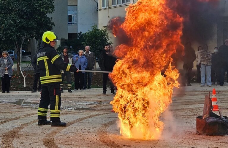 Soli Sitesi’nde AKUT ve İtfaiye’den Tatbikatlı Eğitim