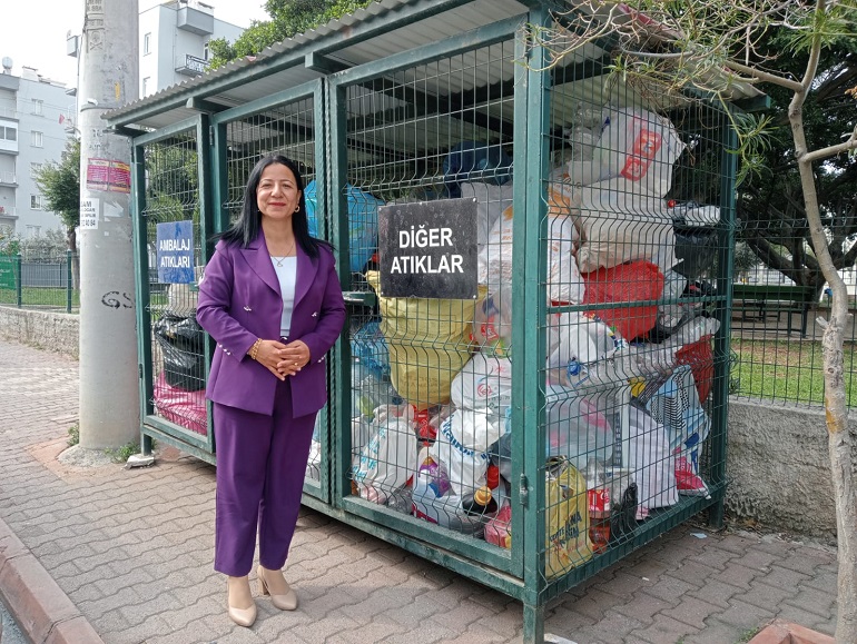 Akbelen Mahallesi Muhtarı Merve Meral İnce Oğuz, geri dönüşümden eğitime,