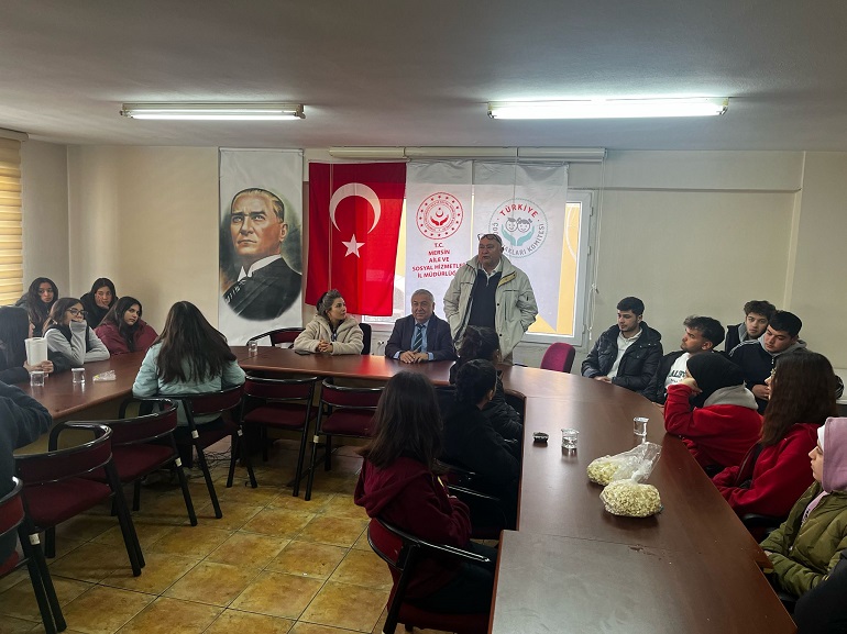 Mersin İl Çocuk Hakları Komitesi üyeleri, sosyal sorumluluk projesi kapsamında