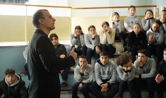 Aliağa Belediyesi, çevreye duyarlı doğa dostu nesillerin yetişebilmesi amacıyla okullarda