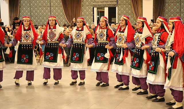 Büyükşehir, Kocaeli genelindeki tüm hemşeri derneklerinin buluşmalarına destek sağlıyor.
