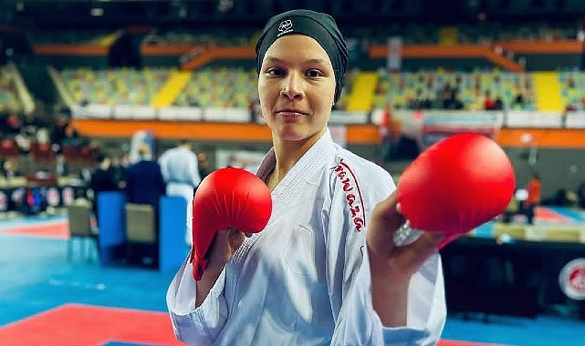 Trabzon’da düzenlenen Türkiye Karate Şampiyonası’ndan Bakırköy’e 2 altın madalya geldi.