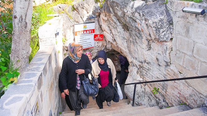 Tarsus Belediyesi, kadınların sosyal hayatta daha güçlü yer almasını sağlamak