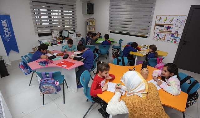 Canik Belediye Başkanı İbrahim Sandıkçı, Canik Halk Kütüphanesi ve Etüt