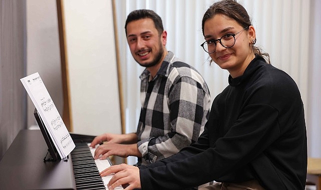 Kocaeli Büyükşehir Belediyesi’nin gençlere kendilerini geliştirme imkânı sunmak için hayata