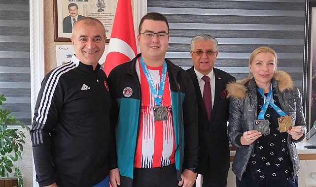 Büyükler İşitme Engelliler Para-Karate ve Veteranlar Türkiye Şampiyonası’nda dereceye giren