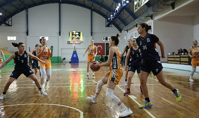 Türkiye Kadınlar Basketbol Ligi'nde (TKBL) namağlup yoluna devam eden Ferhatoğlu