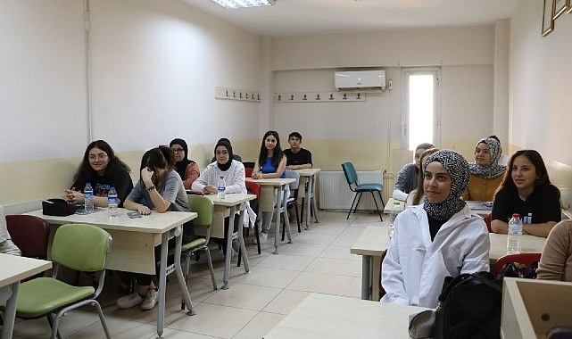Manisa Büyükşehir Belediyesi Eğitim Merkezi (MABEM), eğitimde fırsat eşitliği hedefi
