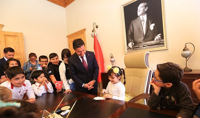 Muğla Büyükşehir Belediyesi eğitim desteği ile öğrencilerin ve ailelerin yanında