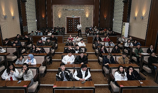 Keçiören Belediyesi stajyerlere yönelik Teknoloji Bağımlılığı Eğitimi düzenledi.