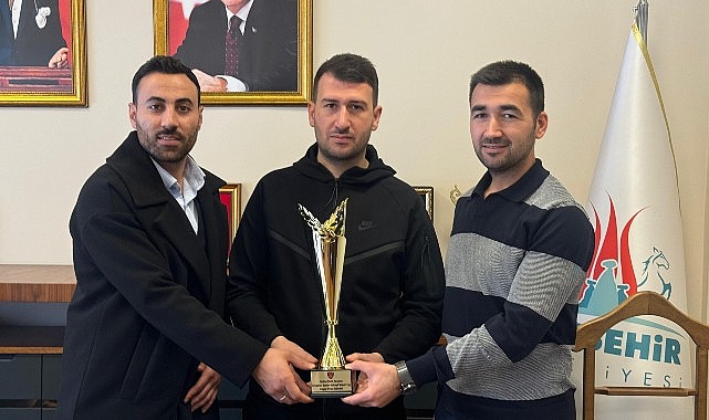 Erkekler Salon Hokeyi Süper Liginde Türkiye İkincisi olan Nevşehir Belediyesi