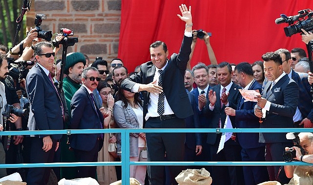 Manisa Büyükşehir Belediyesi, katılımcı yönetim anlayışıyla Manisalıların görüşlerini almaya devam