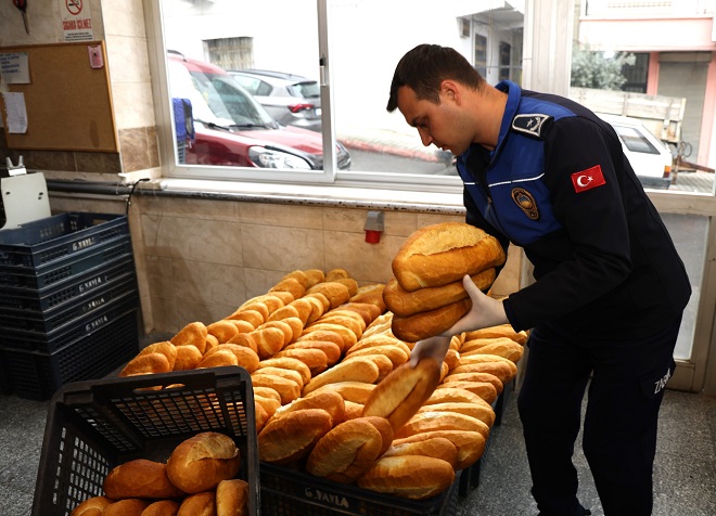 Toroslar Belediyesi Zabıta Müdürlüğü ekipleri, yaklaşan Ramazan ayı öncesinde gıda