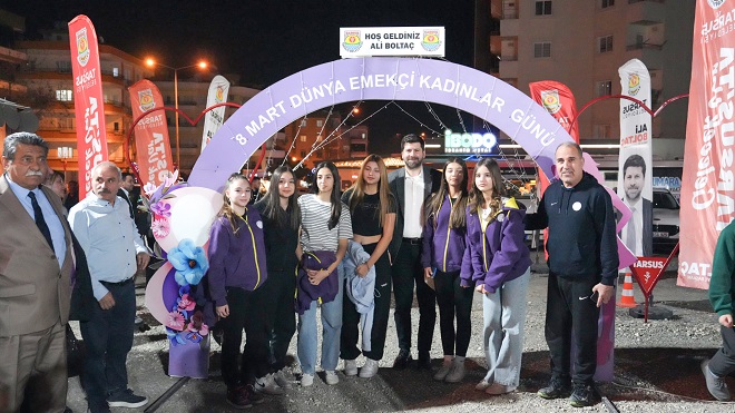 Tarsus Belediyesi’nin “Tarsus’ta Kadınlar Birlikte Güçlü” mottosuyla düzenlediği 8 Mart