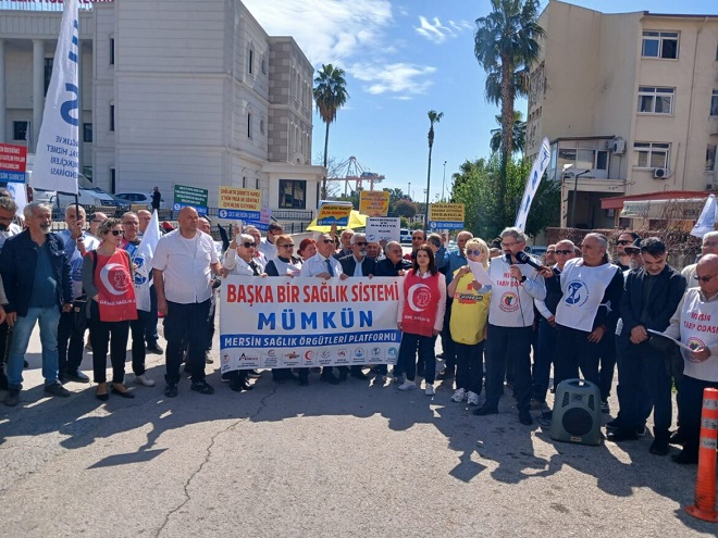 “Başka Bir Sağlık Sistemi Mümkün!” Mersin’de sağlık çalışanları, eşit ve