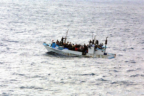 Jandarma Genel Komutanlığı, Antalya’da düzenlediği operasyonda 111 düzensiz göçmen ve