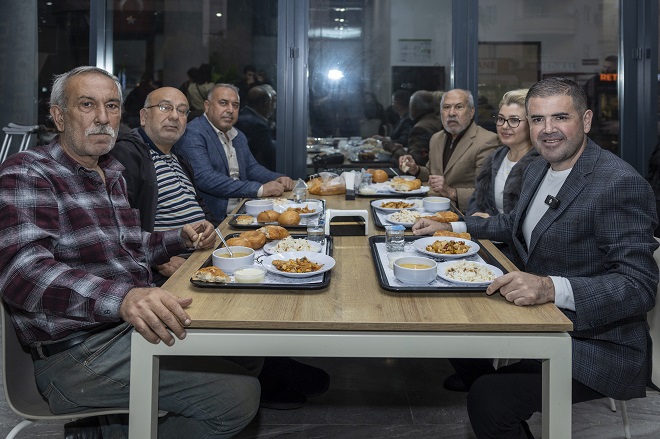 Mezitli Belediye Başkanı Ahmet Serkan Tuncer, Ramazan ayının bereketini Kent