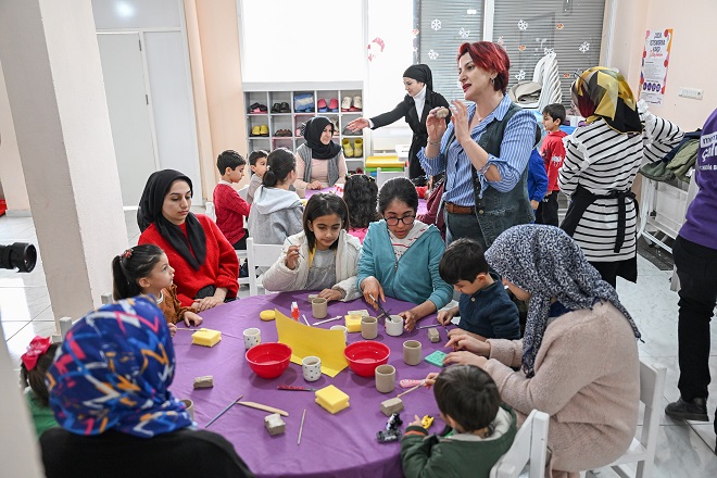 Mersin Büyükşehir Belediyesi Kadın ve Aile Hizmetleri Dairesi Başkanlığı bünyesinde