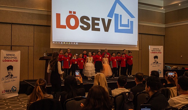 LÖSEV Adana İl İrtibat Ofisi’nin ev sahipliğinde düzenlenen Gençlik ve