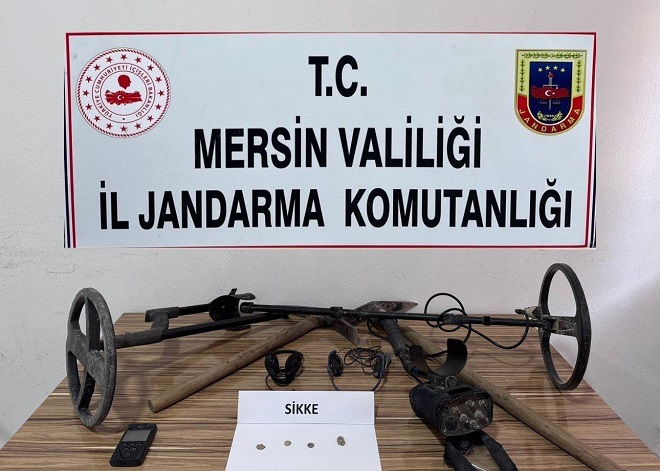 Mersin İl Jandarma Komutanlığı ekipleri kaçak kazı yapan (4) şüpheliyi