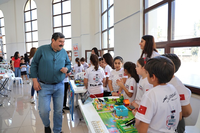 Robotik Festivali Ödül Töreni’nde konuşan Toroslar Belediye Başkanı Abdurrahman Yıldız,
