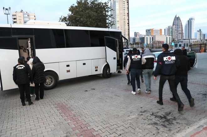 TEFECİLERE OPERASYON: 40 GÖZALTI