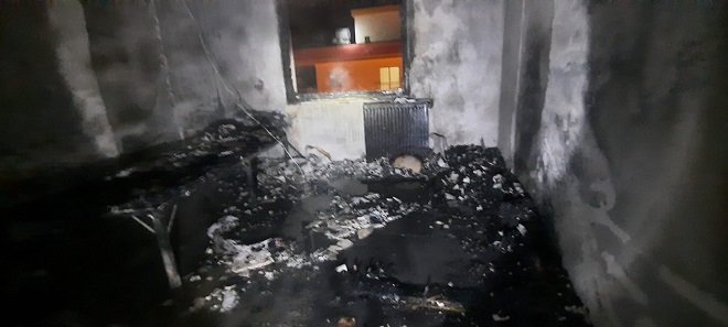 Mersin’in Toroslar ilçesine bağlı Yalınayak Mahallesi’nde yaşlı bir kadının yaşadığı
