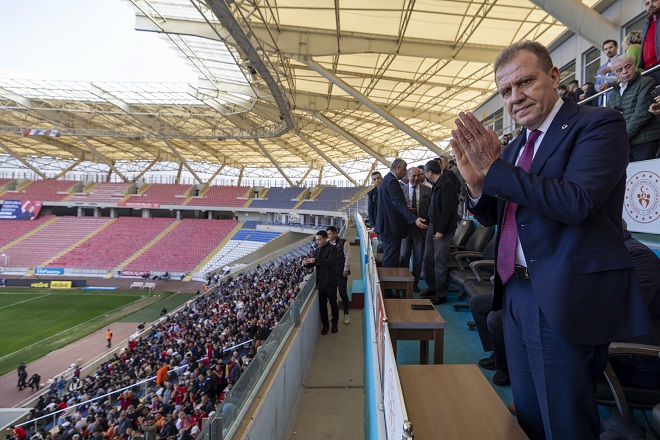 Türkiye Futbol Federasyonu 2. Lig Kırmızı Grupta kümede kalma savaşı