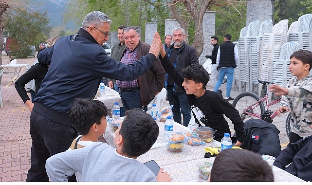 Başkan Topaloğlu'ndan Beldibi'nde iftar       